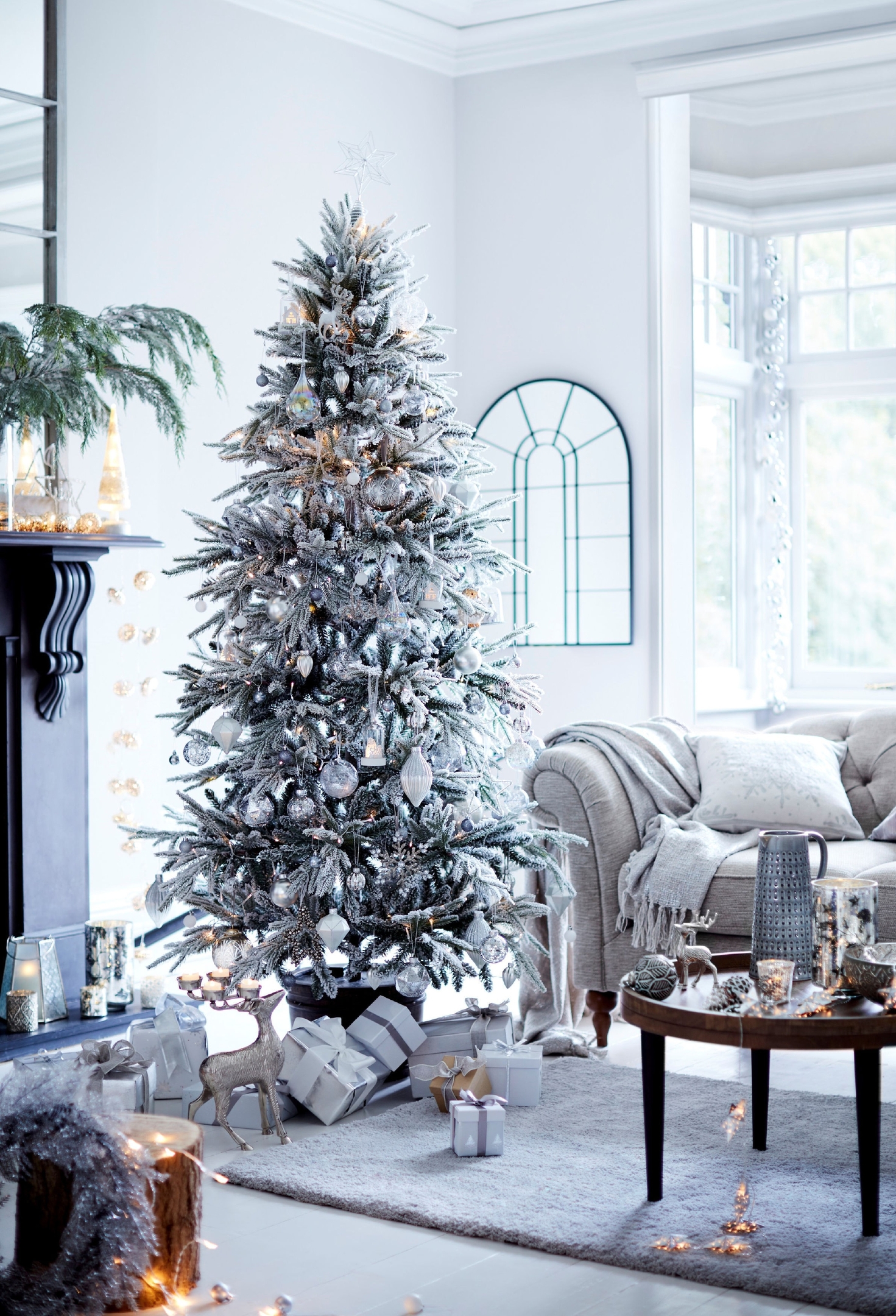 Interiors INTERIORS Christmas Trees 082462 24027175 