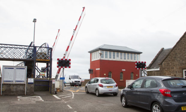 Î‘Ï€Î¿Ï„Î­Î»ÎµÏƒÎ¼Î± ÎµÎ¹ÎºÏŒÎ½Î±Ï‚ Î³Î¹Î± Positive Signals for Carnoustie Level Crossing Upgrade