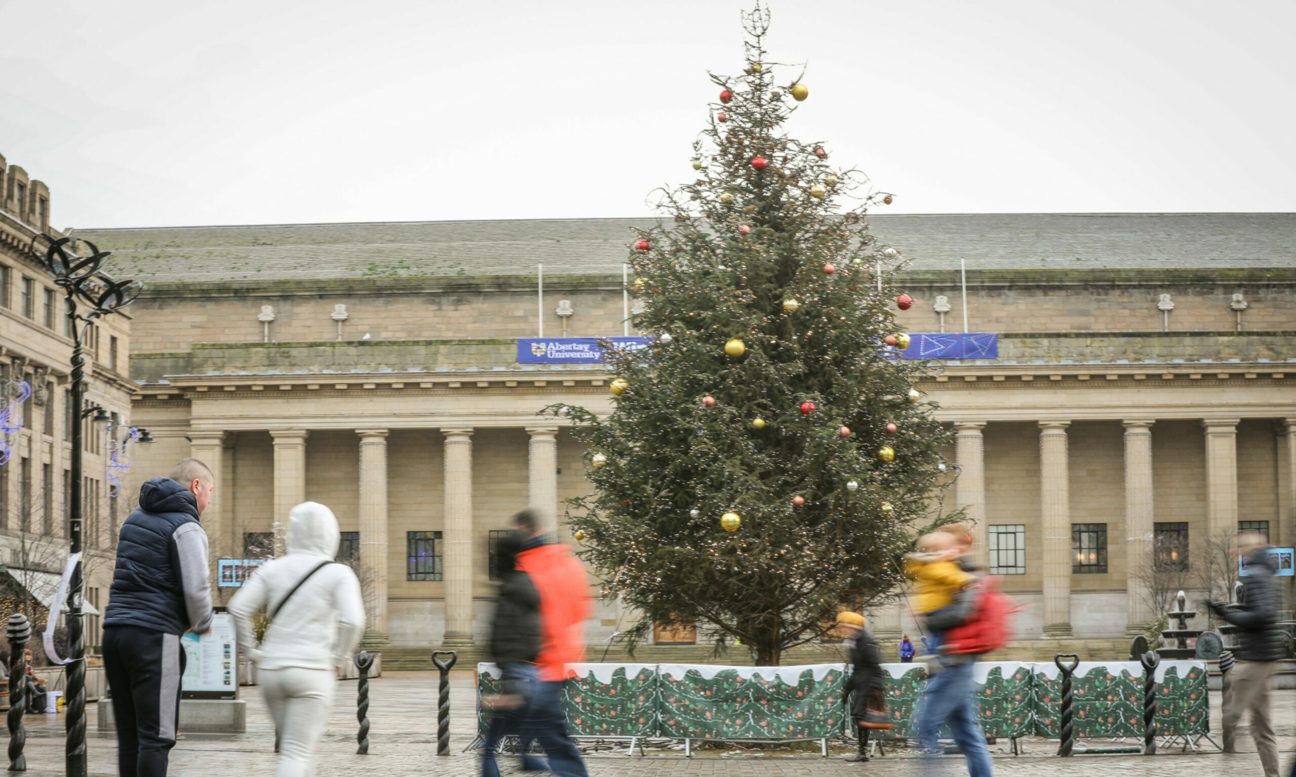 Disappointed Dundonians call for missing City Square Christmas tree to