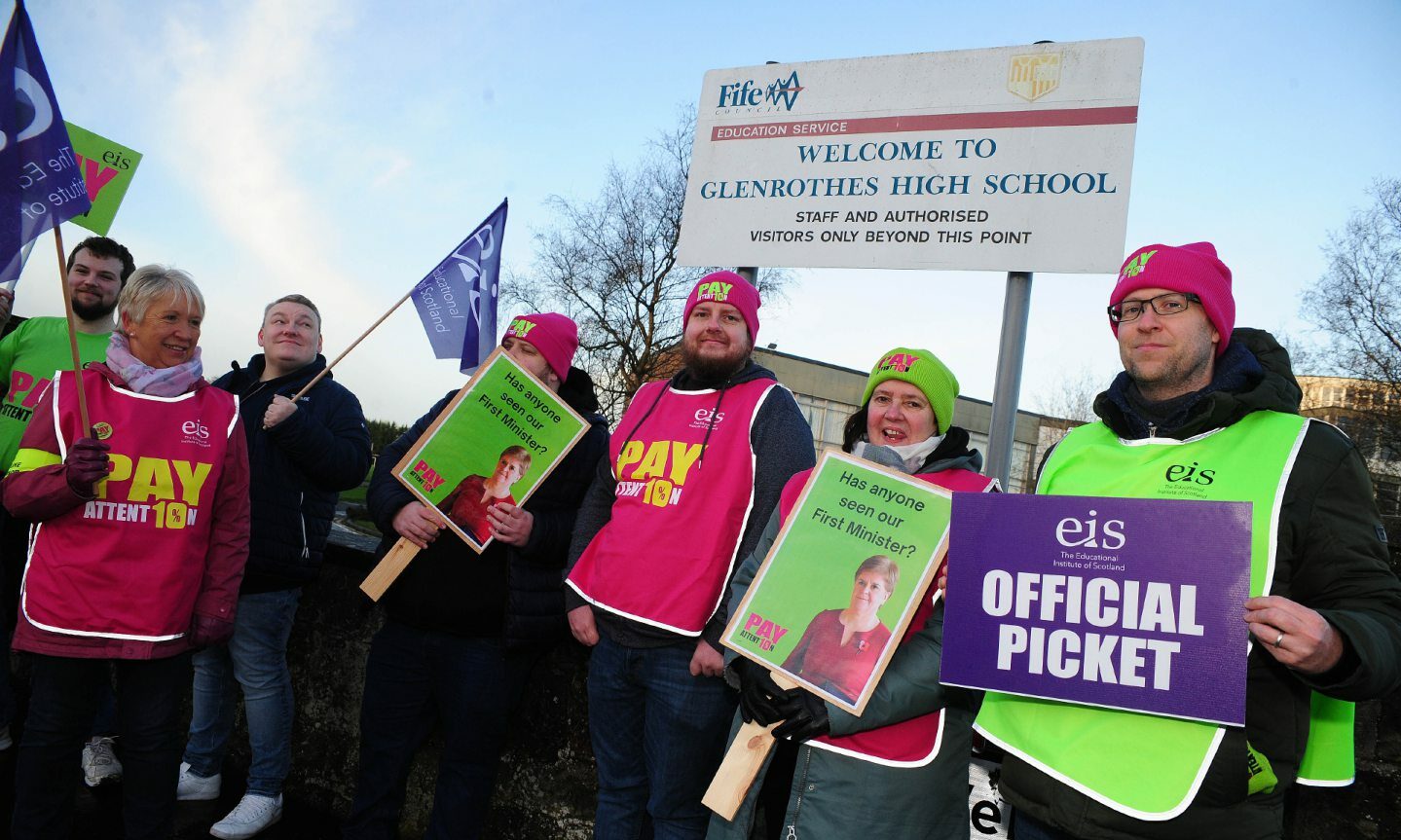 Fife schools closed as thousands of teachers go on strike