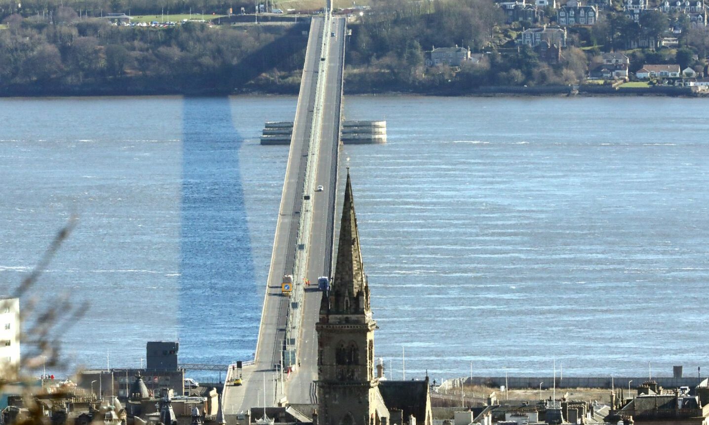 Tay Road Bridge reopens after police incident leads to delays