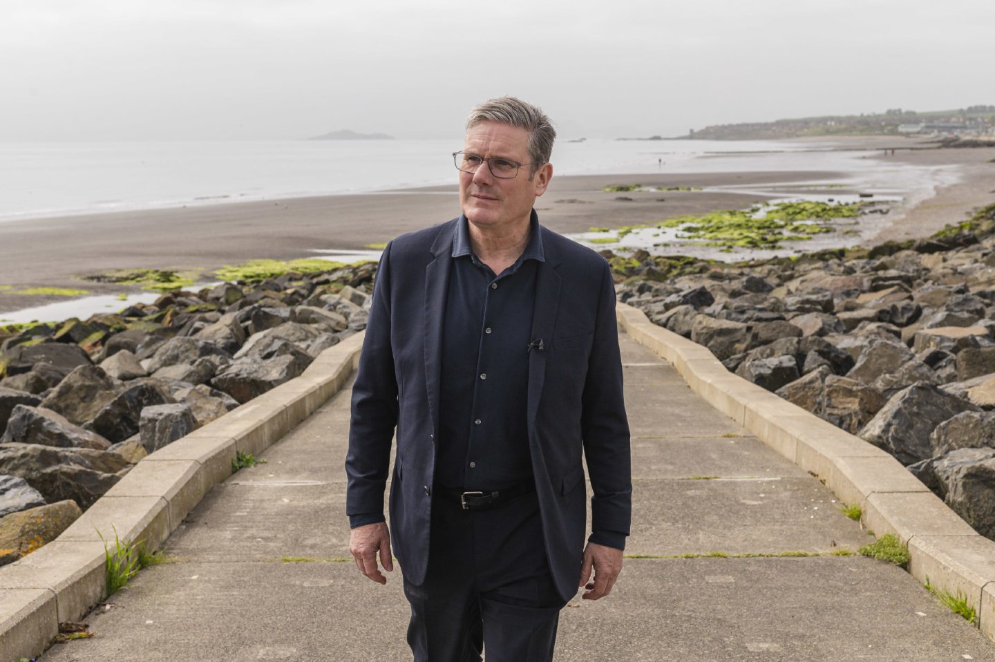 Keir Starmer pledges to 'rebuild and repair' Kirkcaldy as prime minister