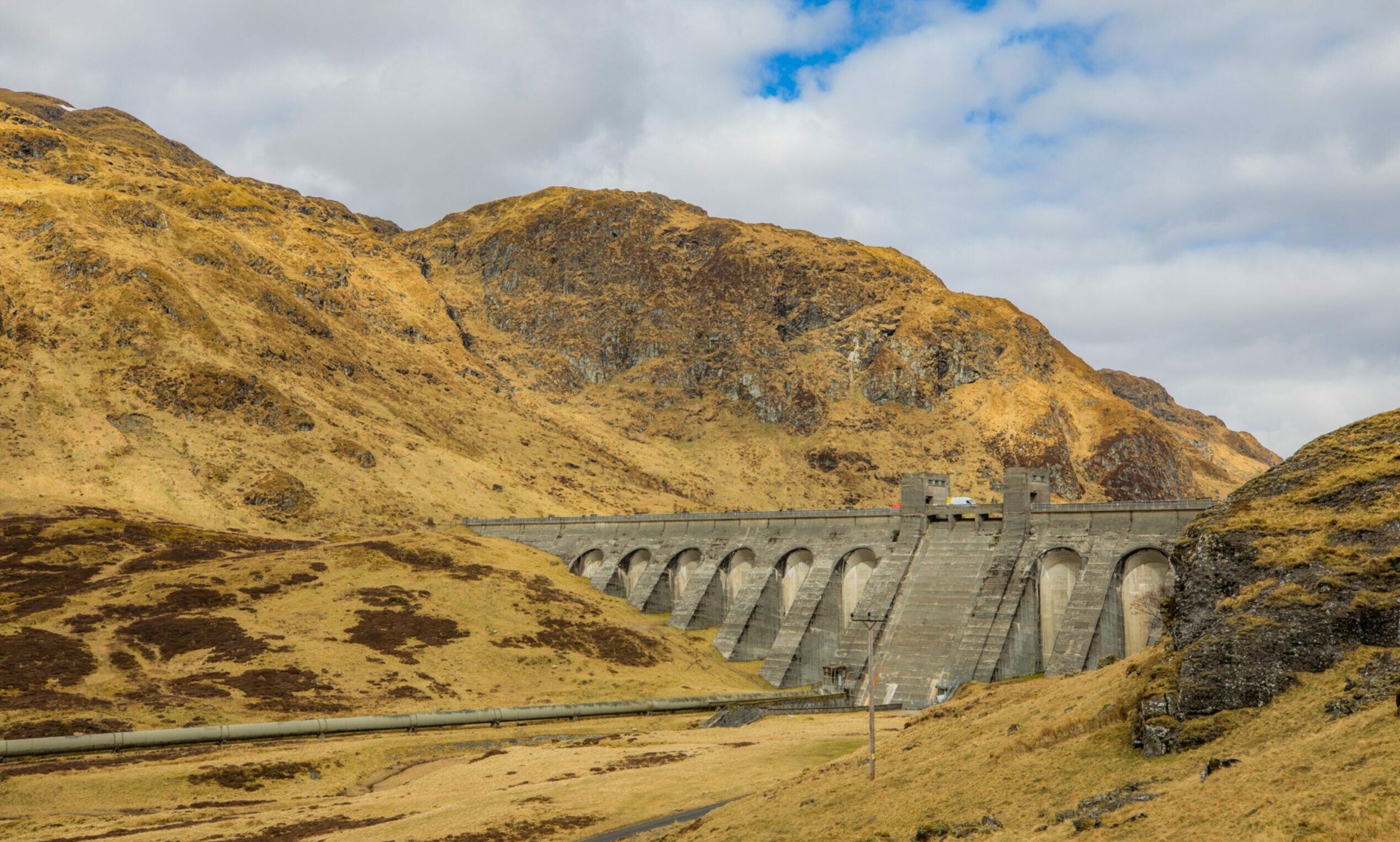 Man's body pulled from Perthshire reservoir