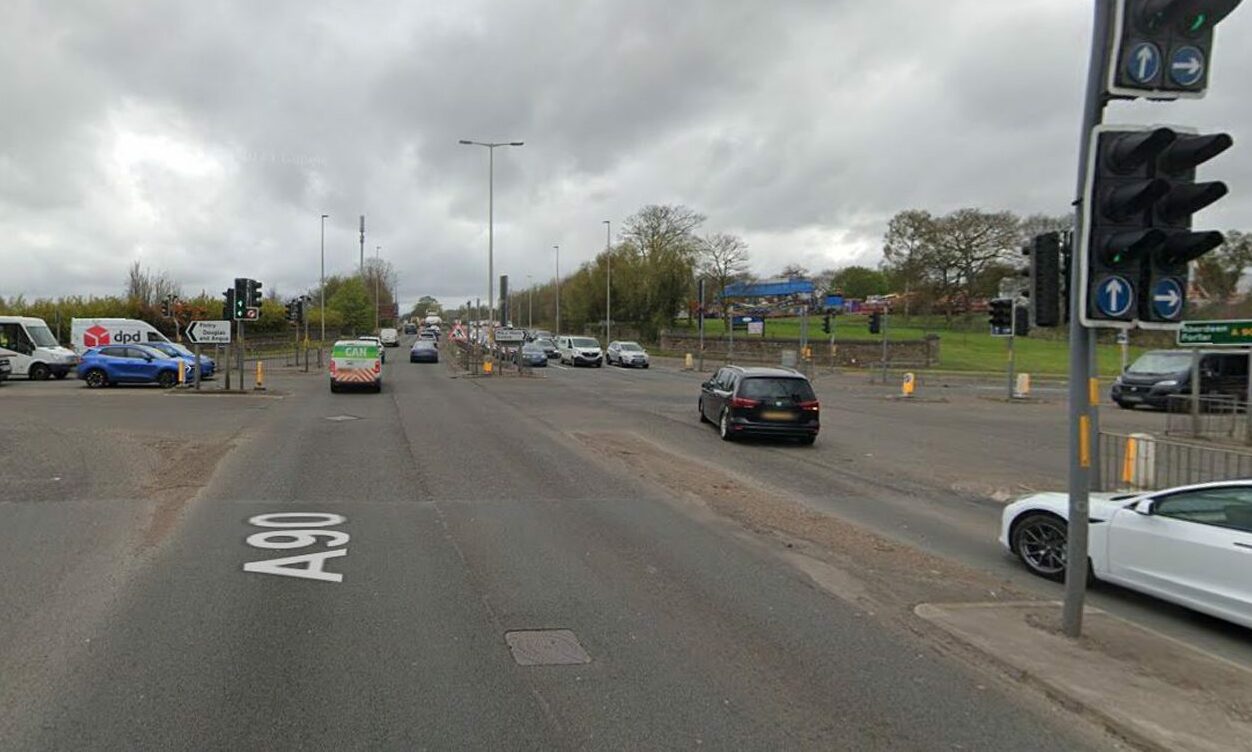 Dundee roadworks Diversion on A90 Forfar Road for a fortnight