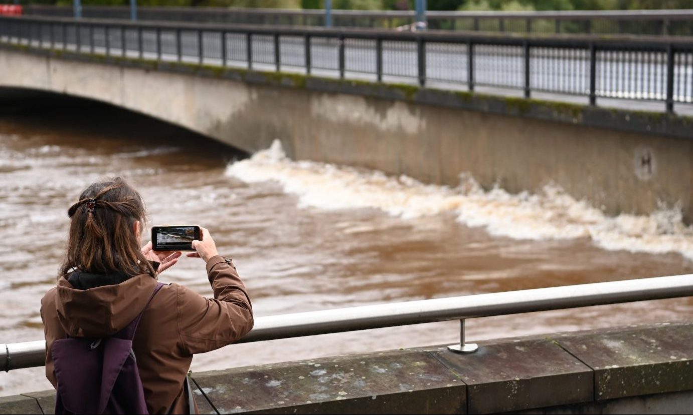 Flood warnings list as Perth basement properties at severe risk