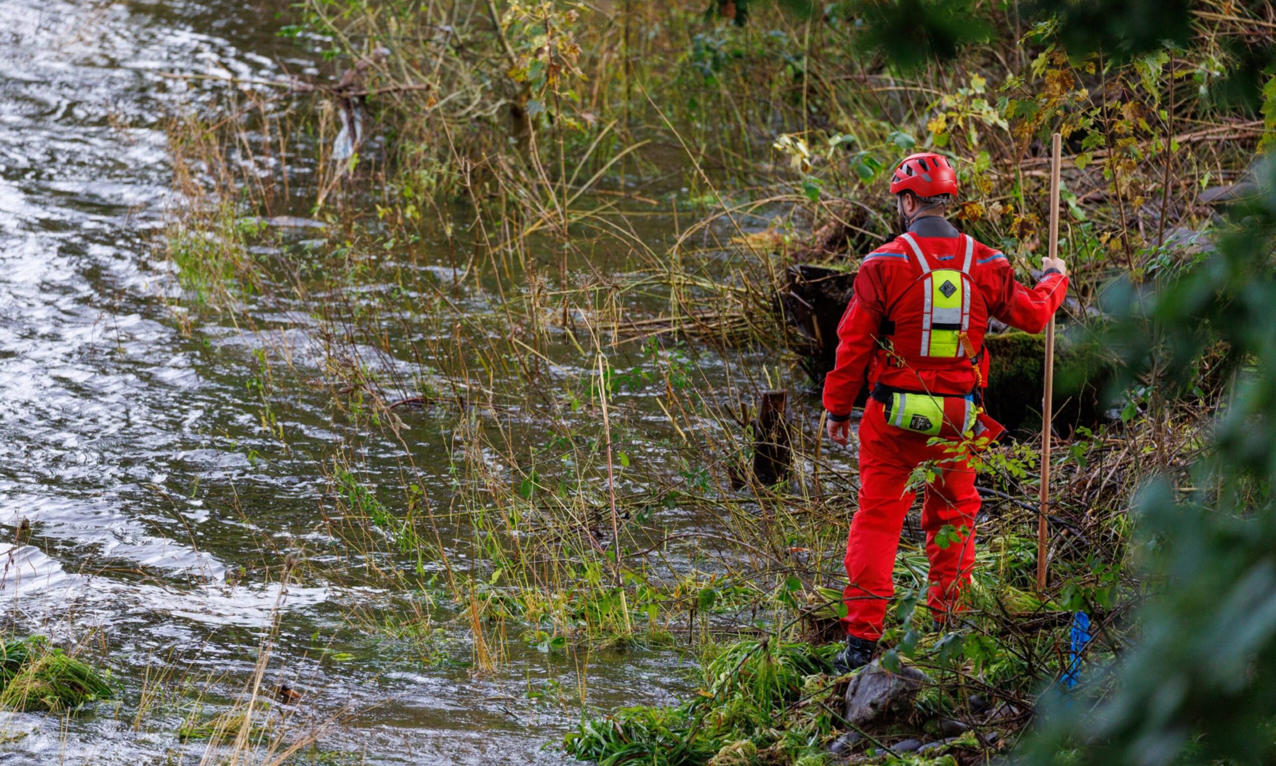 Physical Search Suspended For Man 77 Swept Away In River Tay 4831