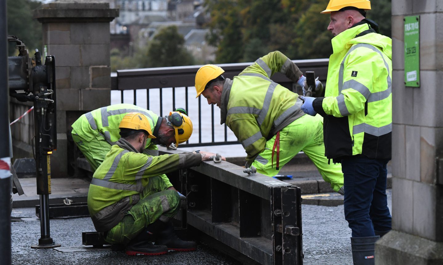 Queen s Bridge in Perth to close as Storm Babet arrives