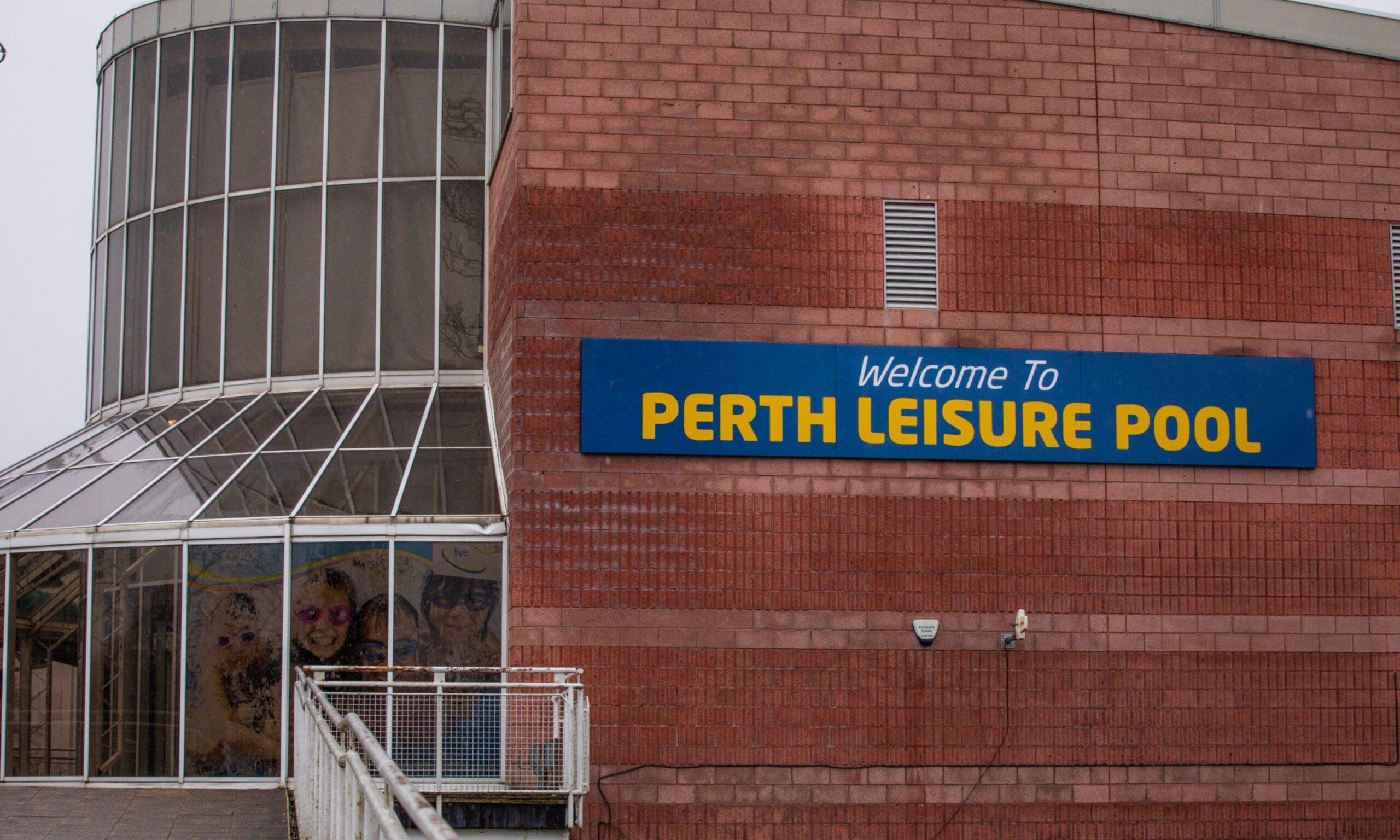 Entire Perth Leisure Pool building now shut due to boiler problem