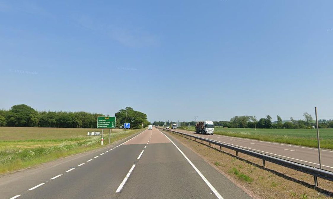 A90 closed between Forfar and Brechin after crash