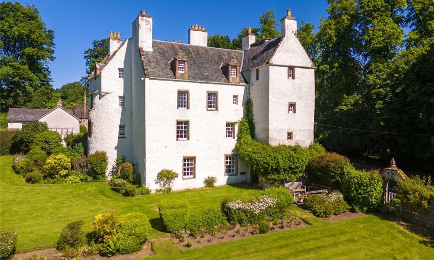 Newton Castle near Blairgowrie for sale for first time since 1787