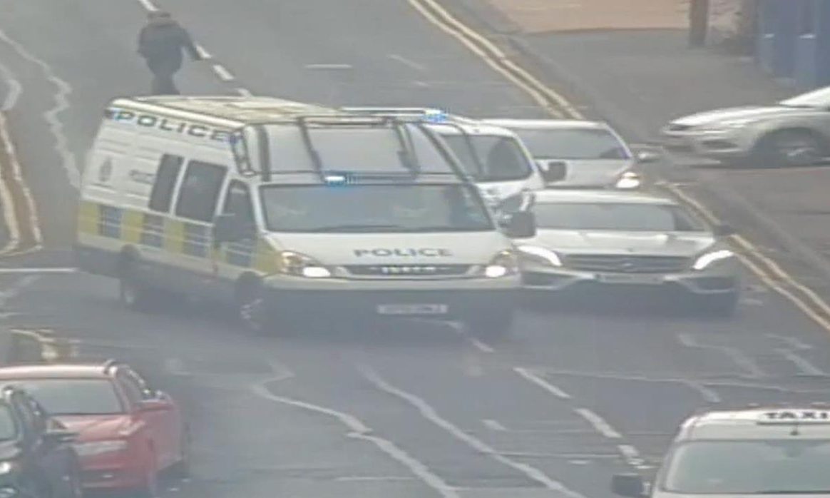 VIDEO: Mercedes driver speeds through Dundee in police chase