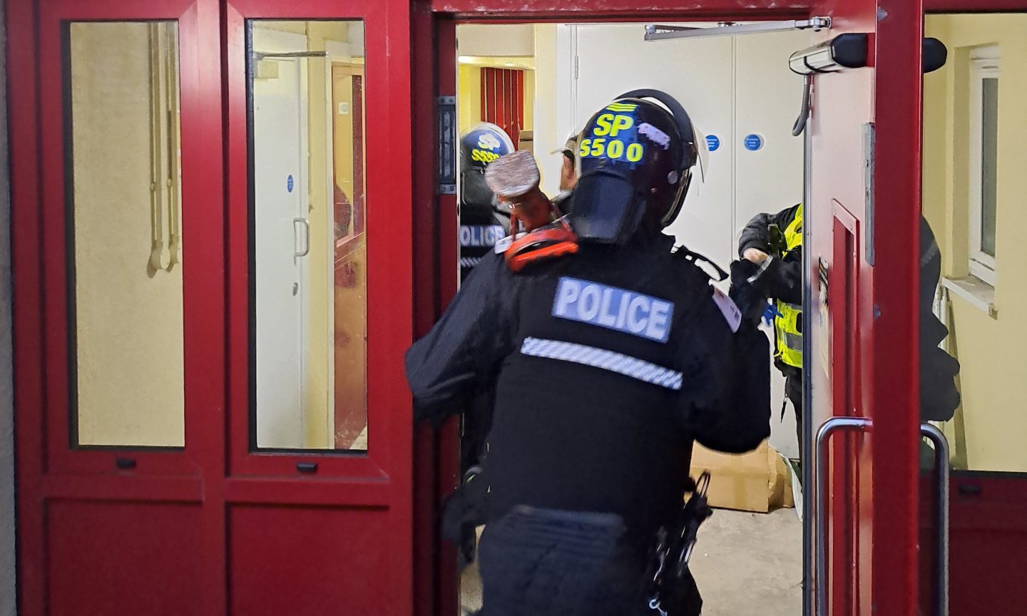 Two men arrested after £100k Dunfermline cocaine raid