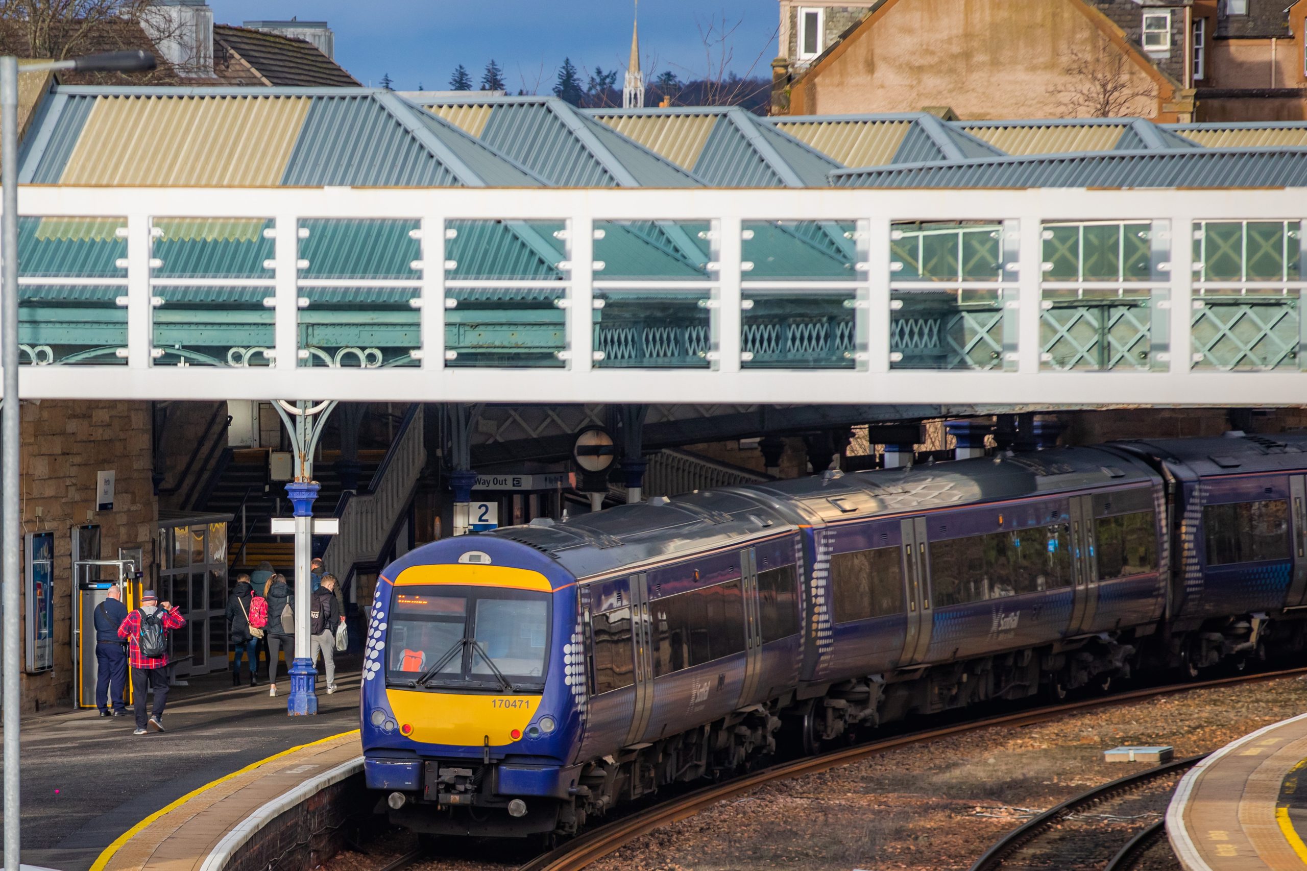 Buses to replace trains on Dundee, Perth, Fife & Stirling lines