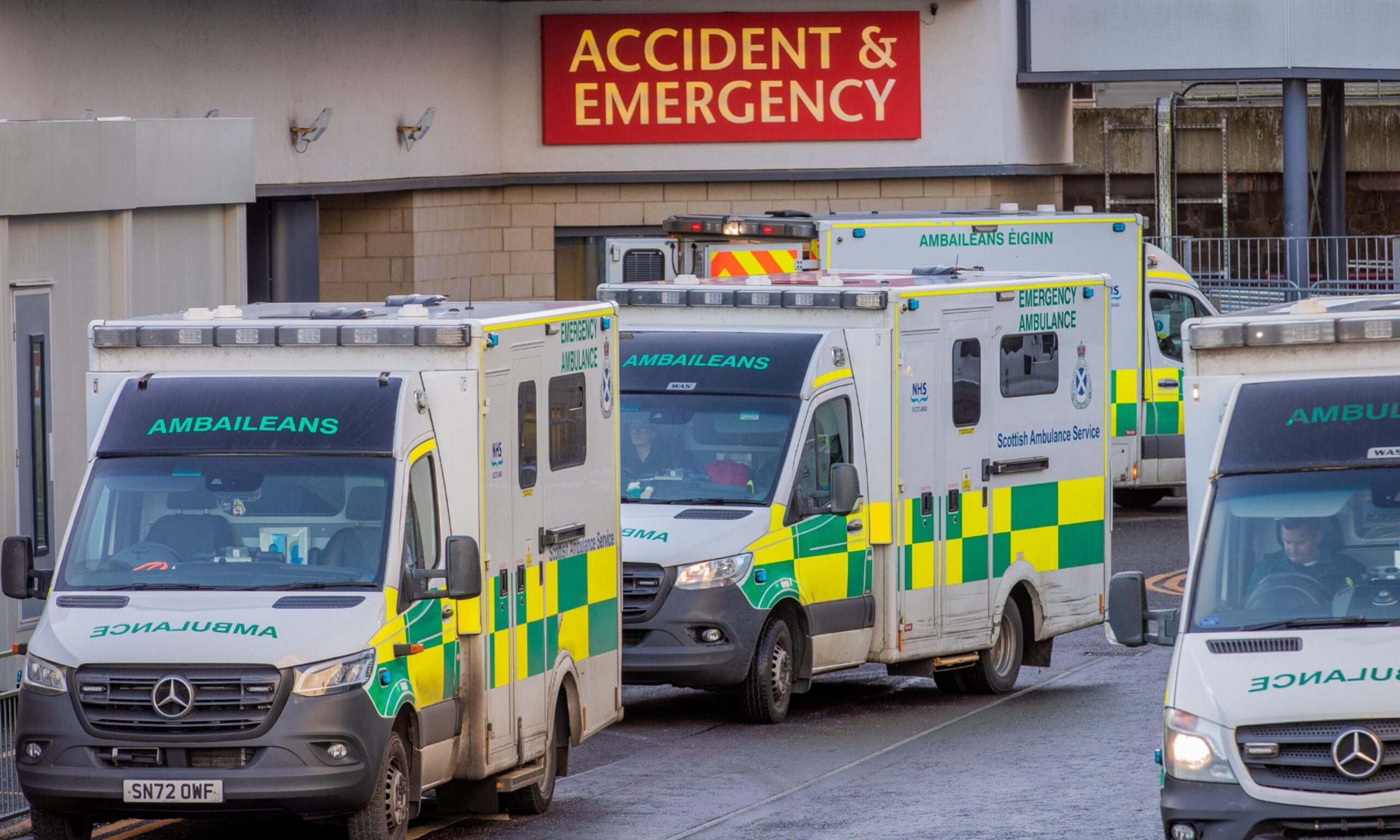 Fife paramedics forced to run makeshift ward outside hospital