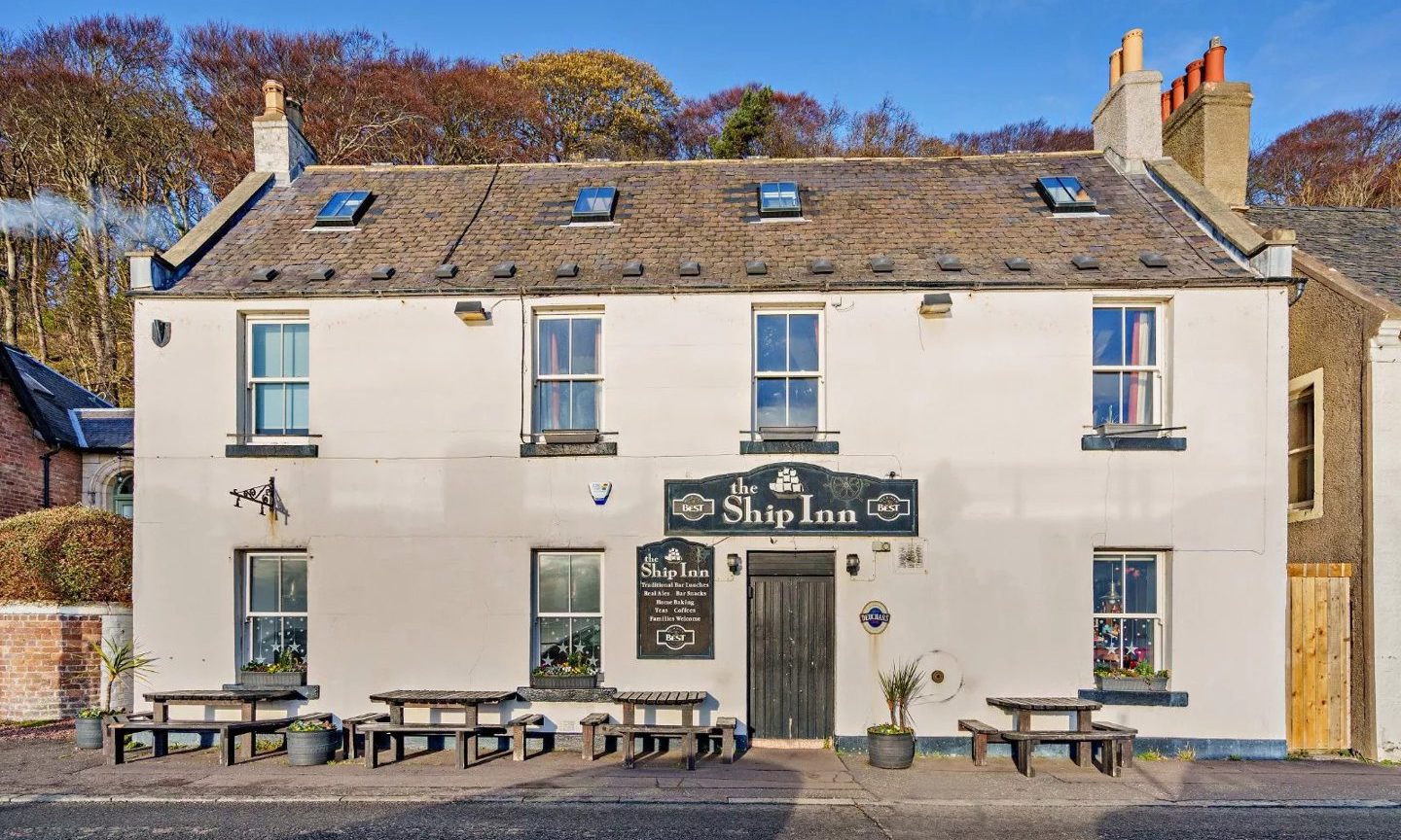 Limekilns pub with Robert Louis Stevenson links for sale