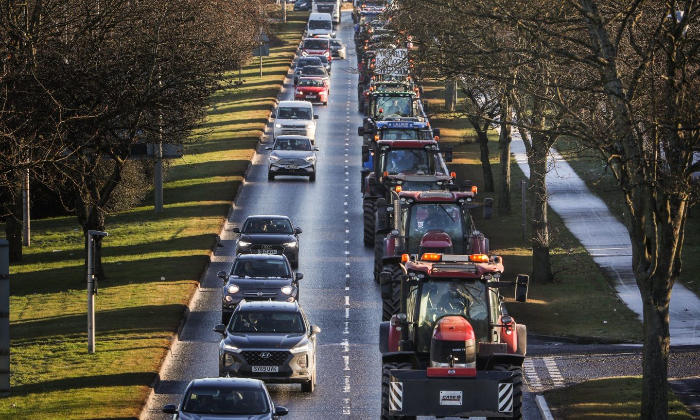 Dundee farmers cause Kingsway chaos in inheritance tax protest